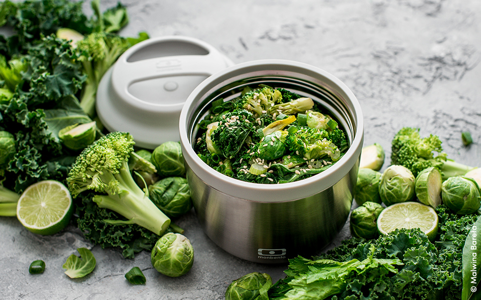 Stir-fried green vegetables