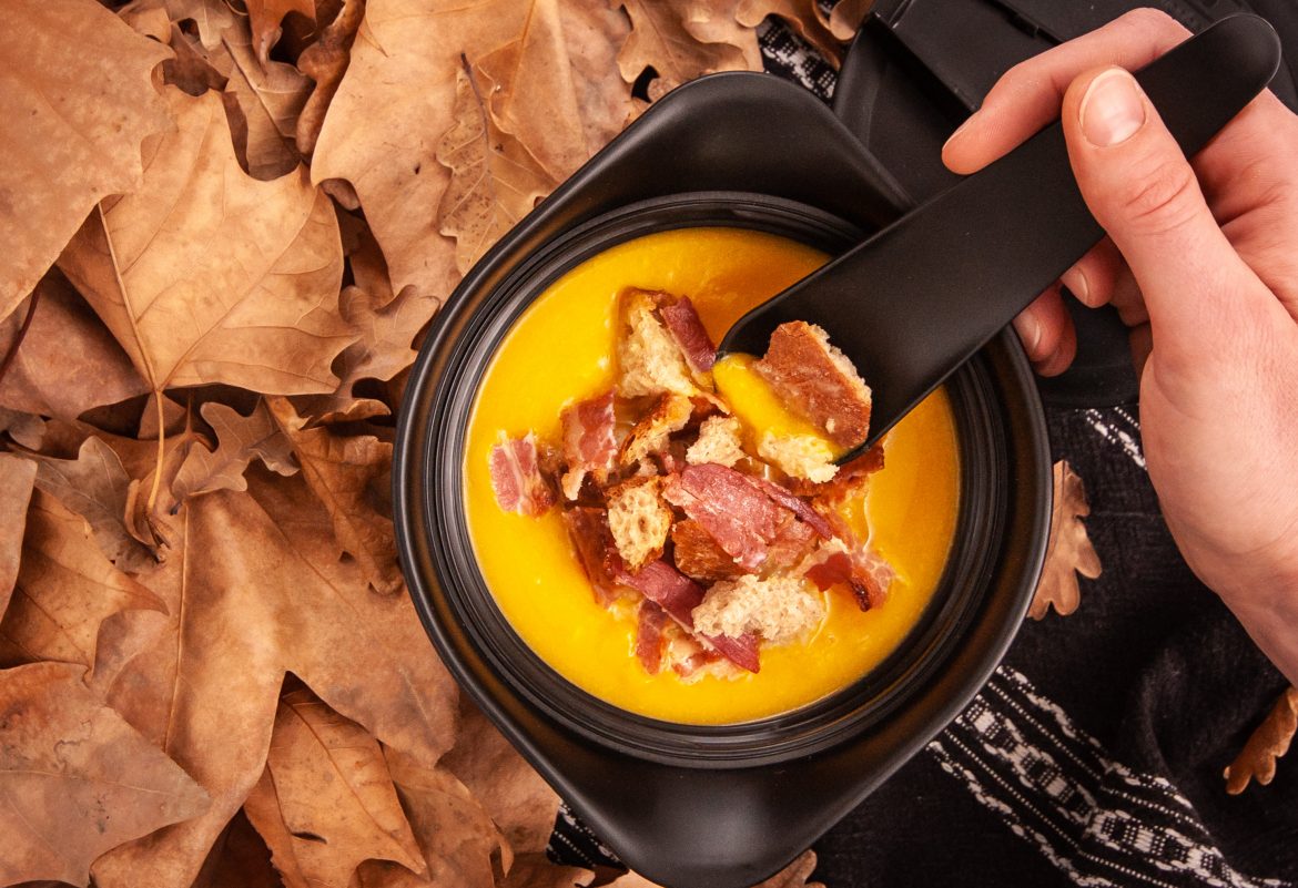 Potimarron soup with caramelized bacon